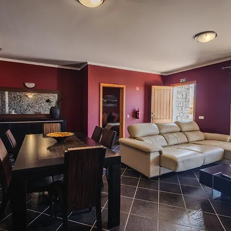 Santo Refugio * Порту-Санту